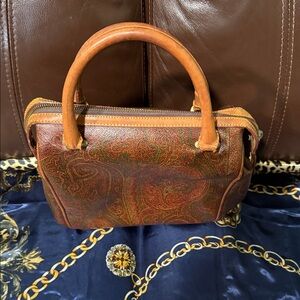 Elegant Etro Brown Leather Handbag
